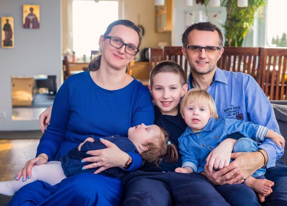 Zdjęcie rodziny zastępczej: Edyta, Marcin i Joachim, Hania i Jaś